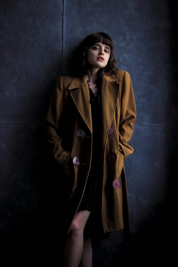 girl-coat-old-coat-brown-coat-158648